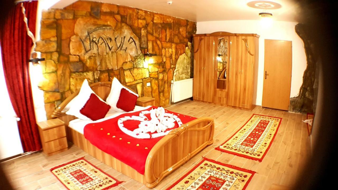 Pensiunea Dracula & Spa Căpăţîneni-Ungureni Dış mekan fotoğraf