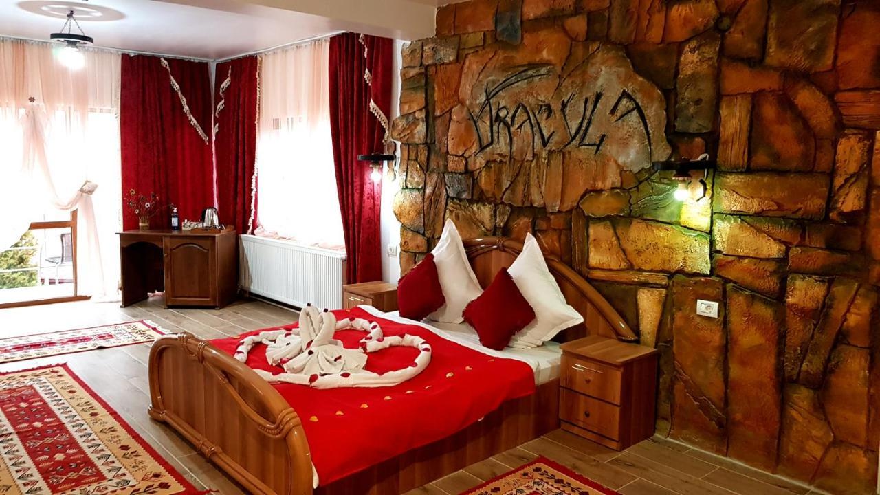 Pensiunea Dracula & Spa Căpăţîneni-Ungureni Dış mekan fotoğraf