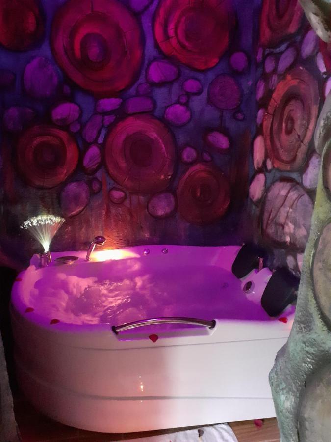 Pensiunea Dracula & Spa Căpăţîneni-Ungureni Dış mekan fotoğraf