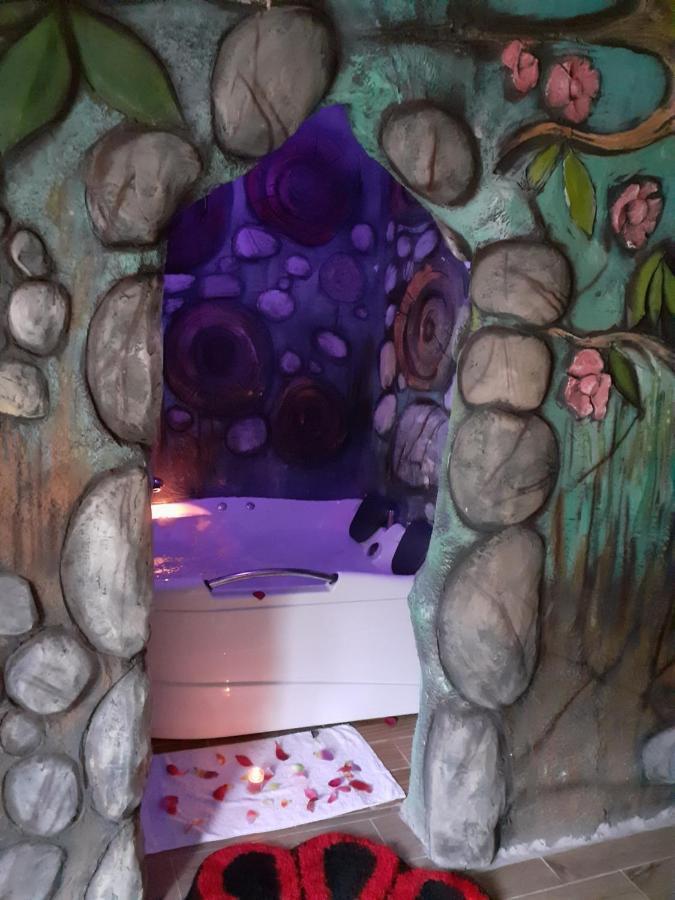 Pensiunea Dracula & Spa Căpăţîneni-Ungureni Dış mekan fotoğraf