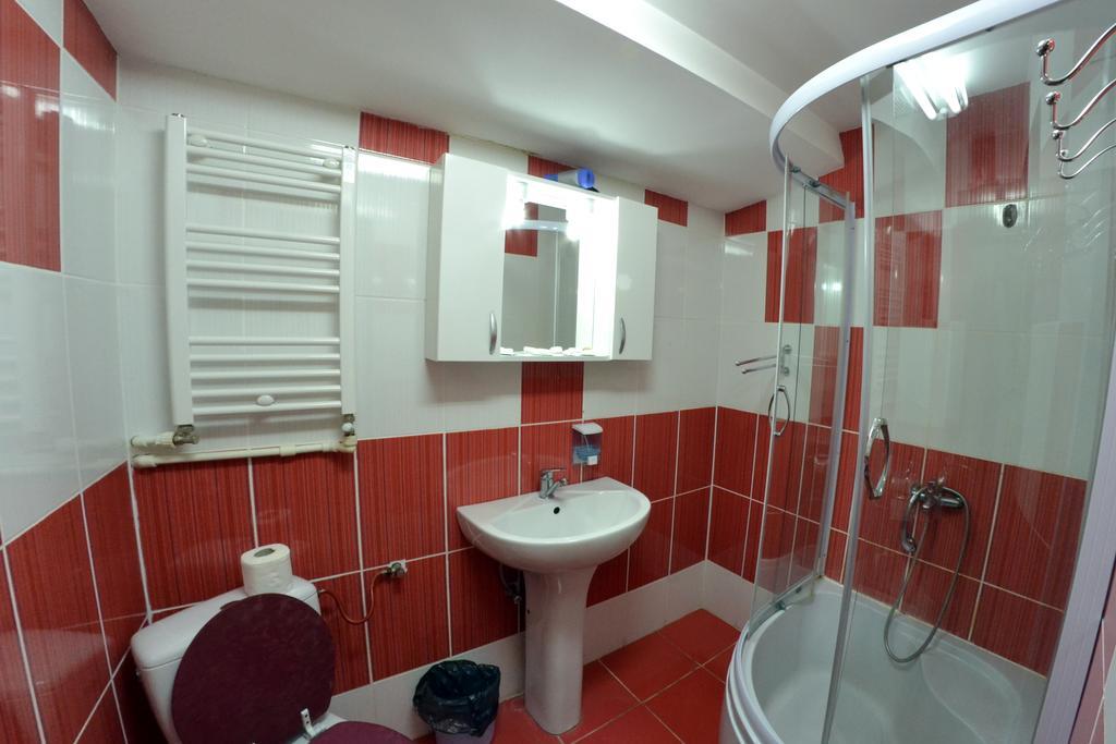 Pensiunea Dracula & Spa Căpăţîneni-Ungureni Oda fotoğraf