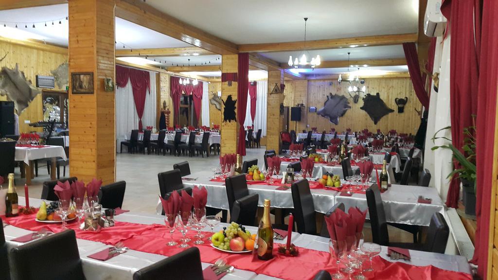 Pensiunea Dracula & Spa Căpăţîneni-Ungureni Dış mekan fotoğraf