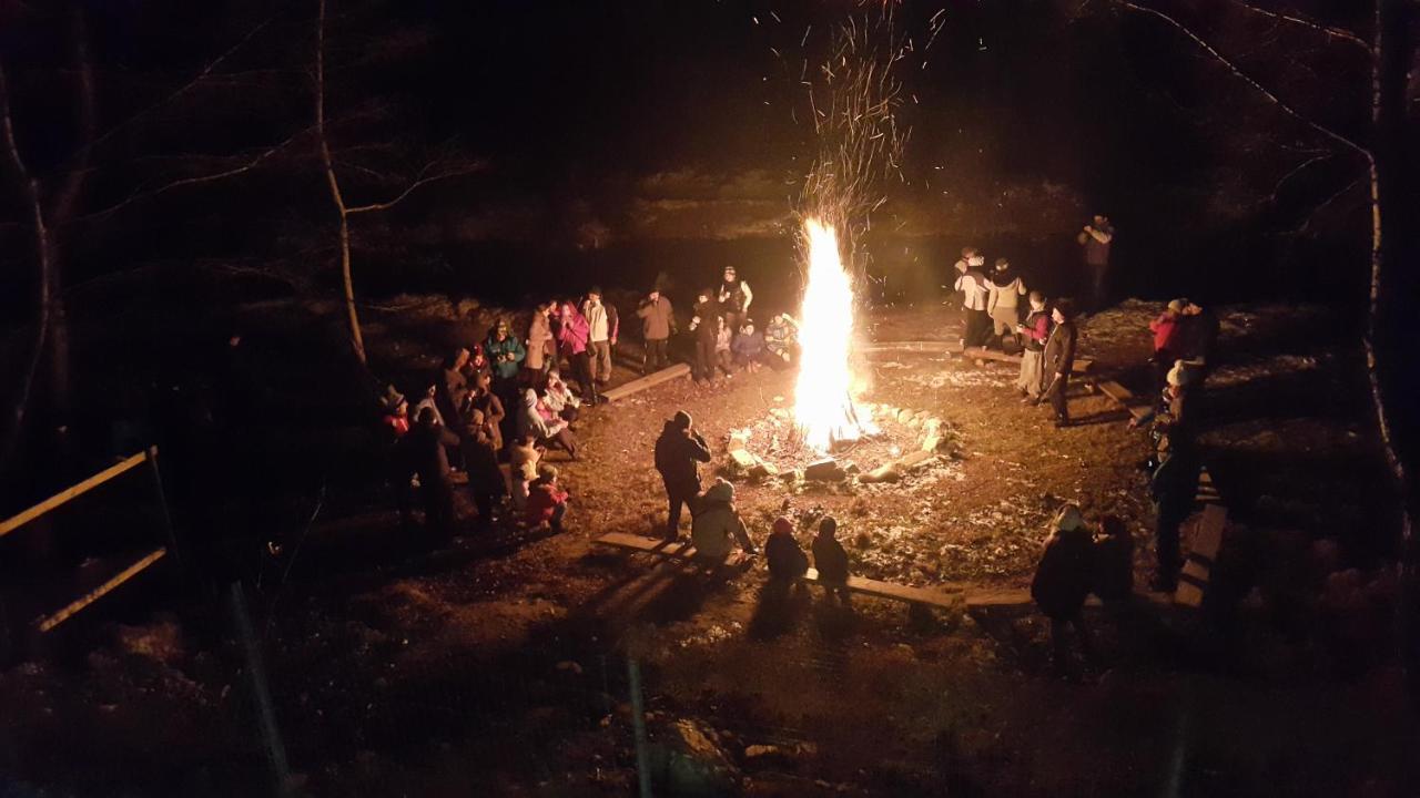 Pensiunea Dracula & Spa Căpăţîneni-Ungureni Dış mekan fotoğraf