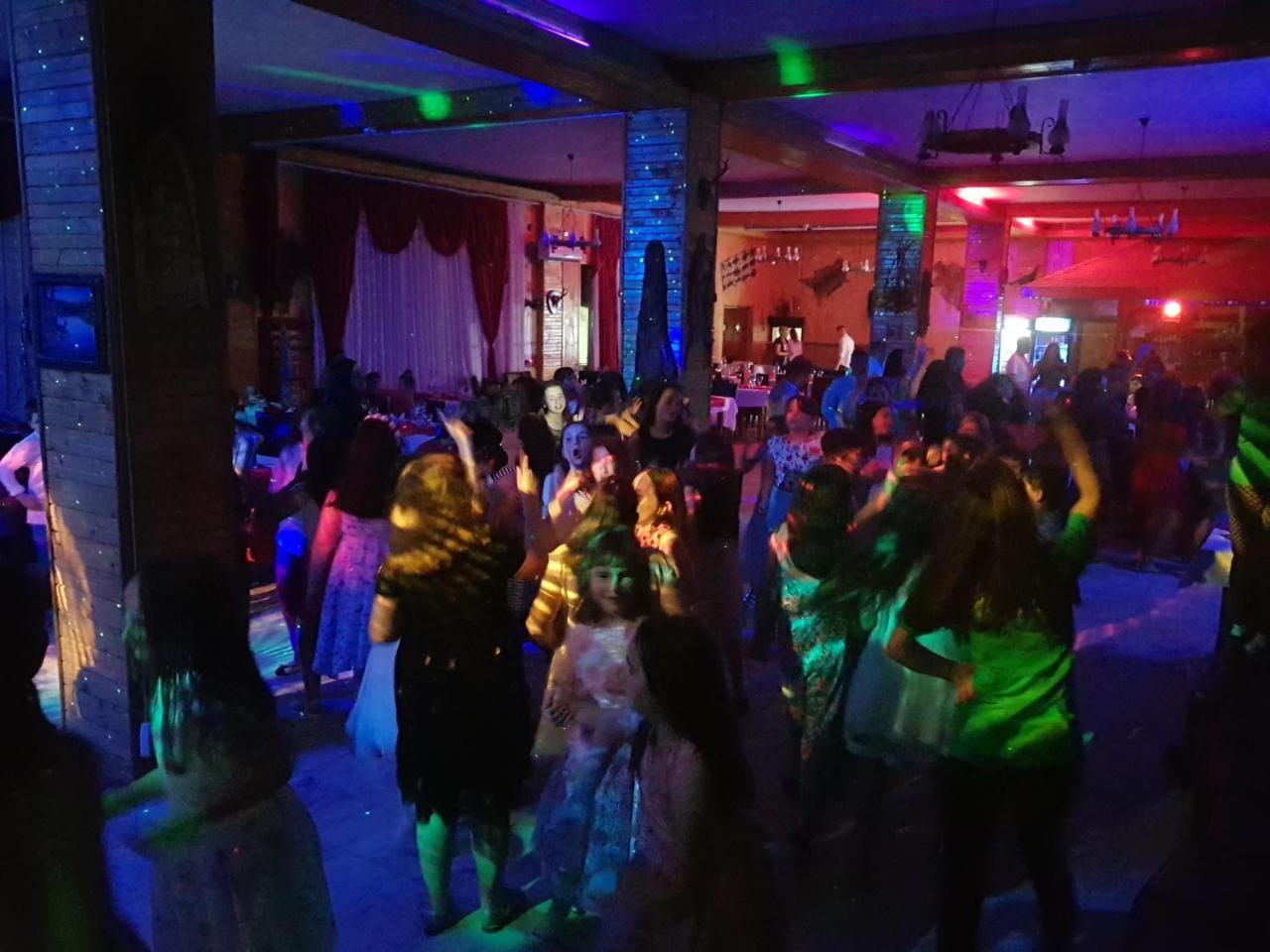 Pensiunea Dracula & Spa Căpăţîneni-Ungureni Dış mekan fotoğraf