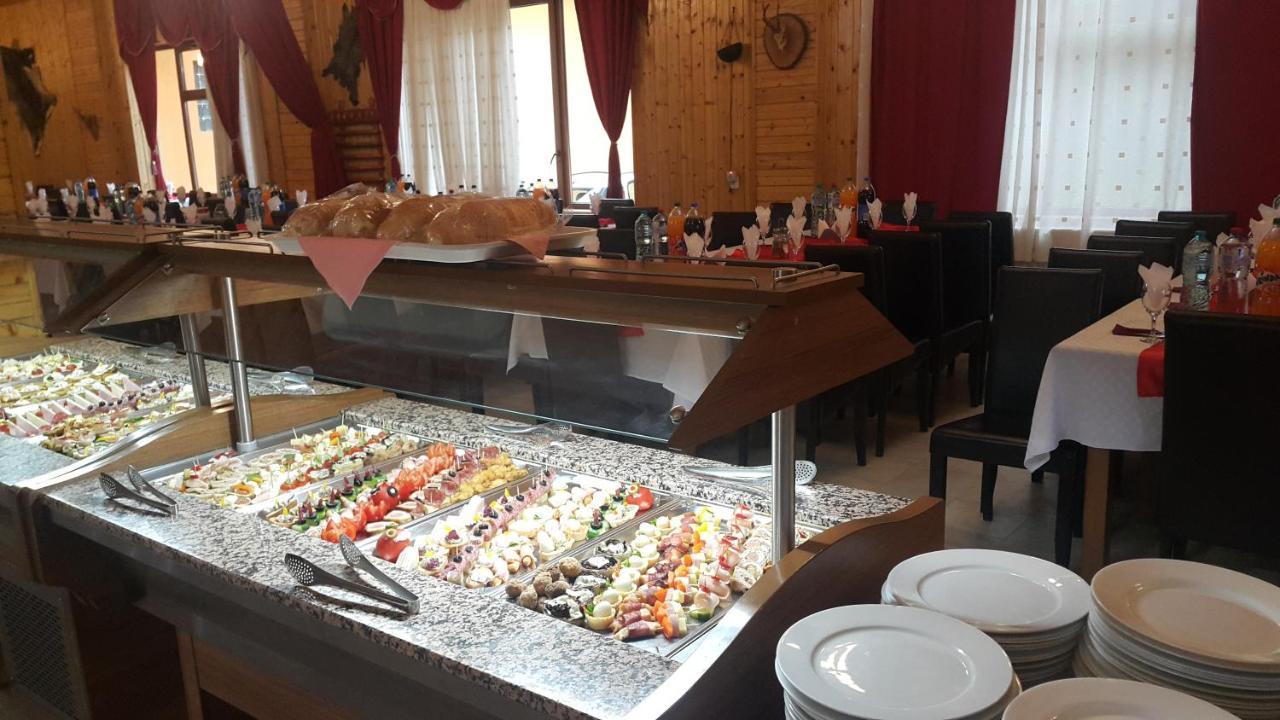 Pensiunea Dracula & Spa Căpăţîneni-Ungureni Dış mekan fotoğraf