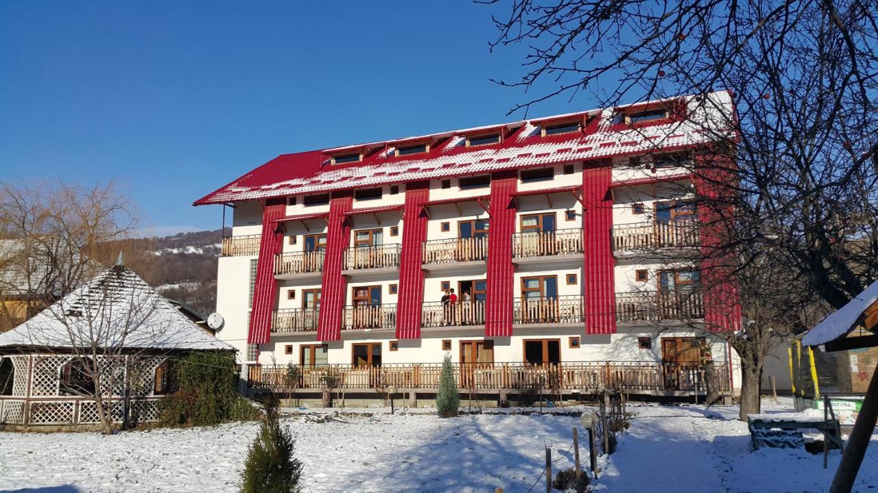 Pensiunea Dracula & Spa Căpăţîneni-Ungureni Dış mekan fotoğraf